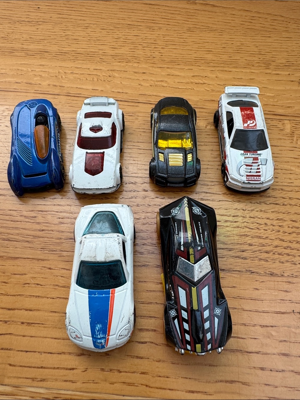 Die-Cast Kids Race Car Set - White, Black, Blue Assortment